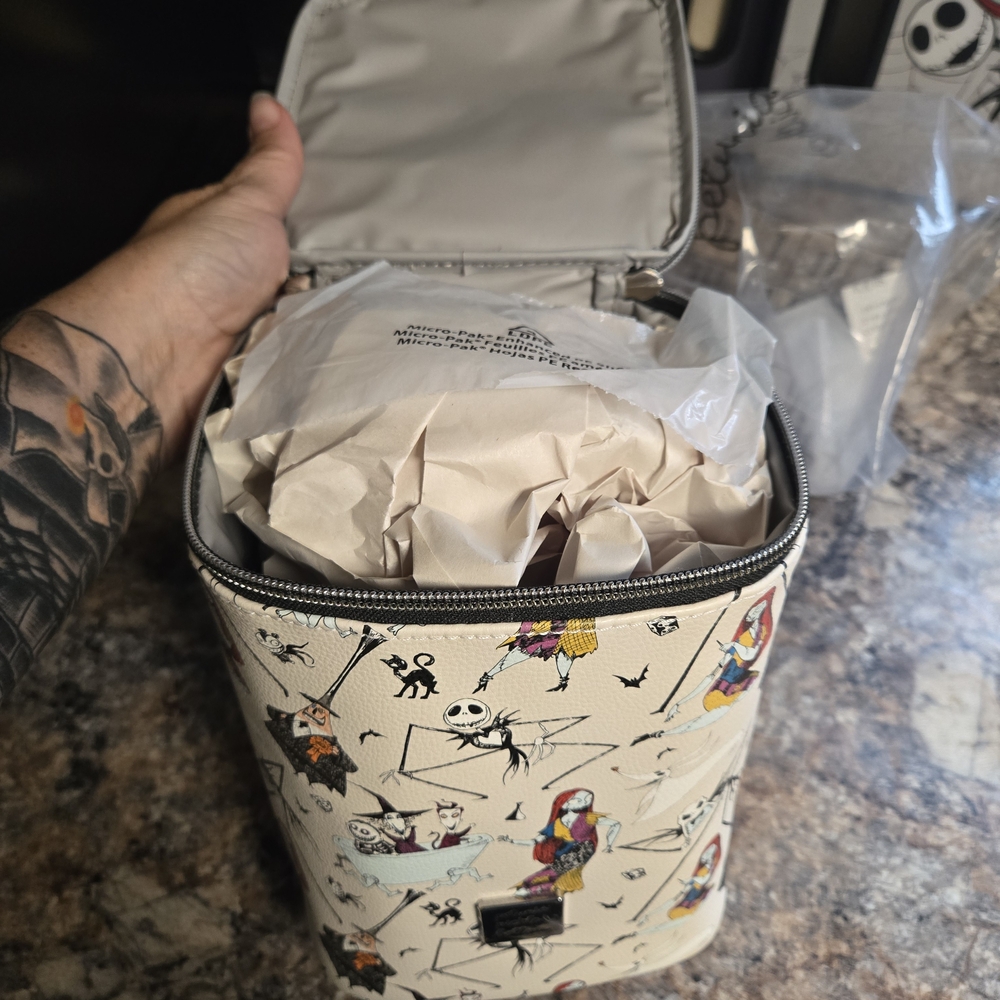 Petunia Picklebottom Cooler Bag - Picture 4 of 7